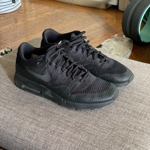 Nike AirMax flyknit black